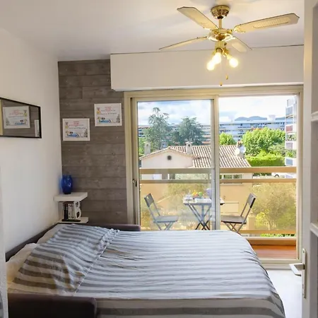 Apartment Beautiful With Balcony - Near